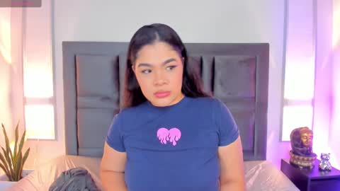 Snapshot of emmabecket2 chatting on 02/10/25, 03:57 emma becket online show from 02/10/25, 03:57