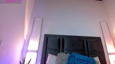 Snapshot of emmabecket2 chatting on 02/14/25, 04:26 emma becket online show from 02/14/25, 04:26