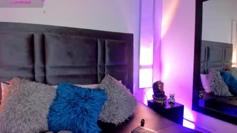 Snapshot of emmabecket2 chatting on 02/25/25, 03:42 emma becket online show from 02/25/25, 03:42