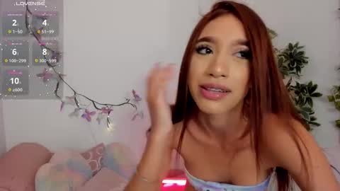 Snapshot of emmacarther chatting on 10/13/25, 06:19 Emma online show from 10/13/25, 06:19