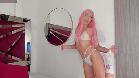 Snapshot of emmacarther chatting on 10/16/25, 06:31 Emma online show from 10/16/25, 06:31