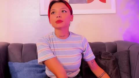 Snapshot of emmaduff_ chatting on 10/08/25, 11:52 online show from 10/08/25, 11:52