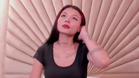 Snapshot of emmaduff_ chatting on 10/15/25, 11:54 online show from 10/15/25, 11:54