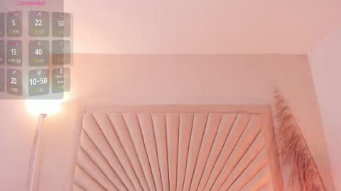 Snapshot of emmaduff_ chatting on 11/08/25, 12:22 online show from 11/08/25, 12:22