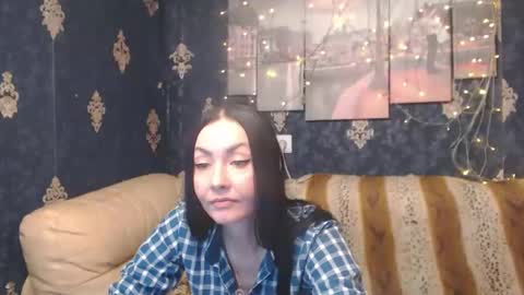 Snapshot of emmagoldx chatting on 12/24/24, 03:16 EmmaGoldX online show from 12/24/24, 03:16
