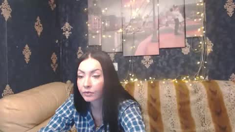 Snapshot of emmagoldx chatting on 12/25/24, 02:56 EmmaGoldX online show from 12/25/24, 02:56