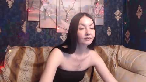 Snapshot of emmagoldx chatting on 02/02/25, 02:13 EmmaGoldX online show from 02/02/25, 02:13