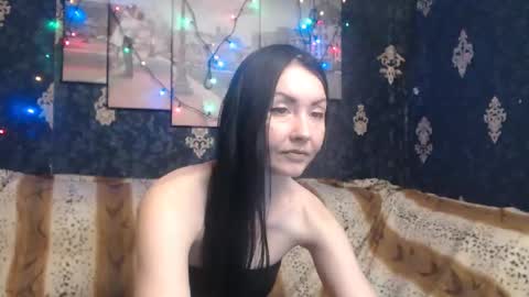 Snapshot of emmagoldx chatting on 02/07/25, 01:01 EmmaGoldX online show from 02/07/25, 01:01