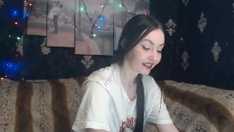 Snapshot of emmagoldx chatting on 02/20/25, 01:36 EmmaGoldX online show from 02/20/25, 01:36