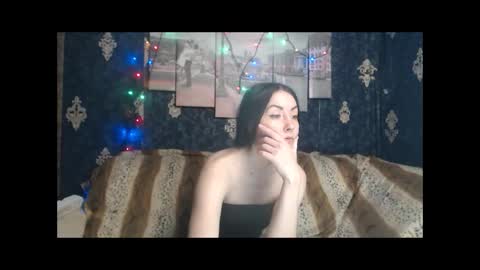 Snapshot of emmagoldx chatting on 02/26/25, 10:47 EmmaGoldX online show from 02/26/25, 10:47