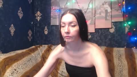 Snapshot of emmagoldx chatting on 03/06/25, 09:47 EmmaGoldX online show from 03/06/25, 09:47