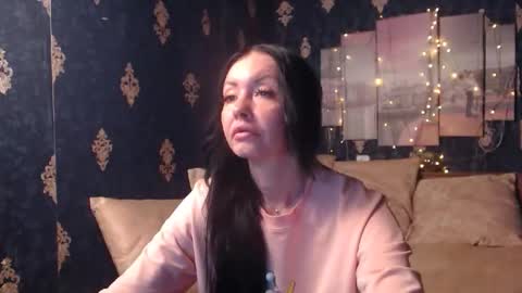 EmmaGoldX online show from 11/04/25, 08:19