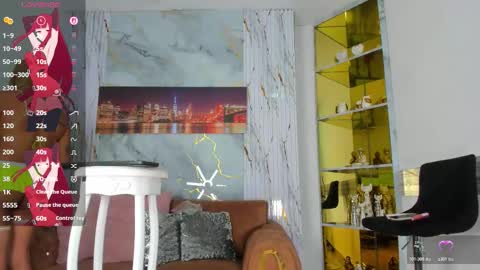 Snapshot of emmahills_sex chatting on 11/12/25, 02:17 Emma online show from 11/12/25, 02:17