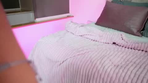 emmajohanson online show from 11/11/25, 06:52