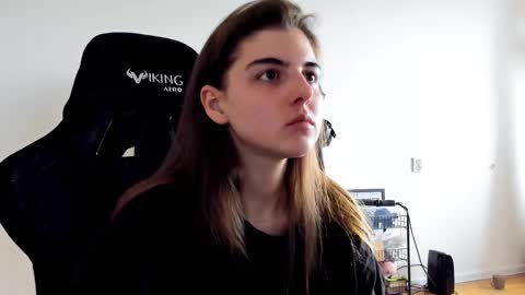 Emma online show from 10/12/25, 10:14