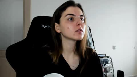 Emma online show from 11/06/25, 08:37