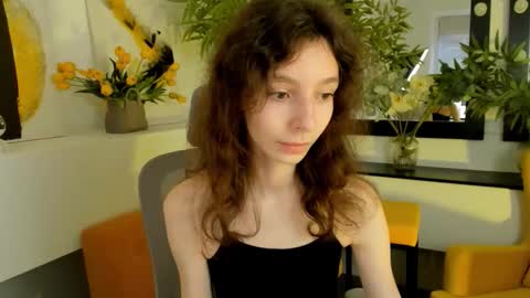 Snapshot of emmanuellbrown chatting on 10/21/25, 10:05 emmanuellbrown online show from 10/21/25, 10:05