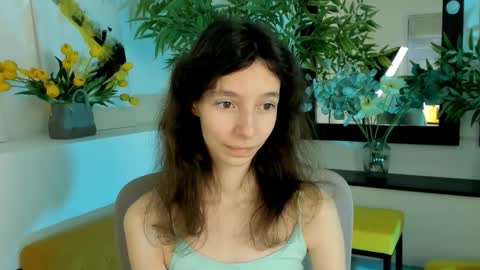 Snapshot of emmanuellbrown chatting on 10/26/25, 04:18 emmanuellbrown online show from 10/26/25, 04:18