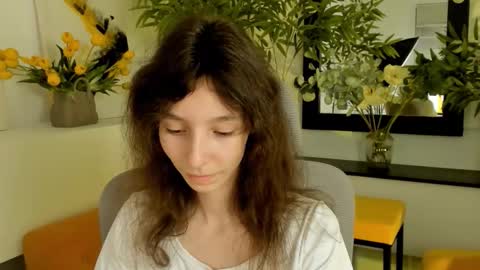 Snapshot of emmanuellbrown chatting on 10/27/25, 12:09 emmanuellbrown online show from 10/27/25, 12:09