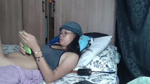 Snapshot of emmasweet95 chatting on 01/15/25, 10:27 emmasweet95 online show from 01/15/25, 10:27