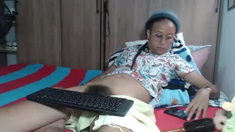 Snapshot of emmasweet95 chatting on 03/01/25, 07:37 emmasweet95 online show from 03/01/25, 07:37