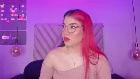 Emma online show from 11/11/25, 02:33