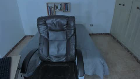 Emma Torres online show from 12/27/24, 12:39