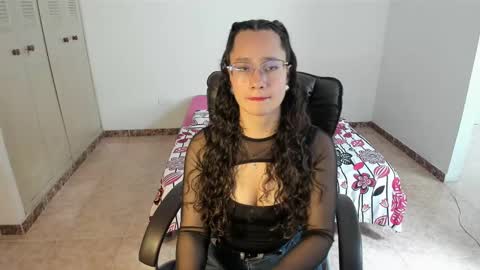Emma Torres online show from 02/22/25, 07:14