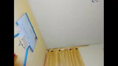 Snapshot of emmawuilian chatting on 03/03/25, 03:41 hi im emmalina welcome to your happy place online show from 03/03/25, 03:41