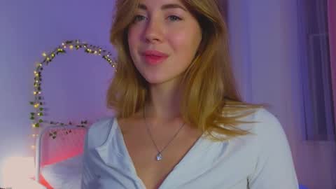 Snapshot of emmi_rosee chatting on 01/21/25, 12:39 Miss Emmi online show from 01/21/25, 12:39