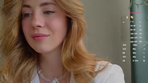 Snapshot of emmi_rosee chatting on 02/20/25, 12:36 Miss Emmi online show from 02/20/25, 12:36