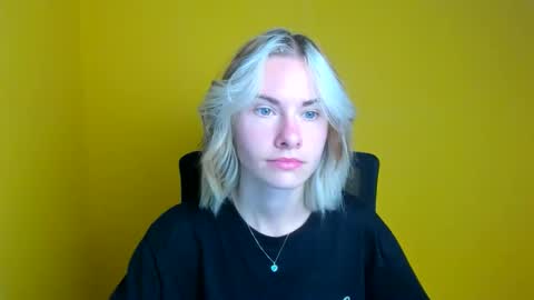 Emmi online show from 09/11/25, 05:29