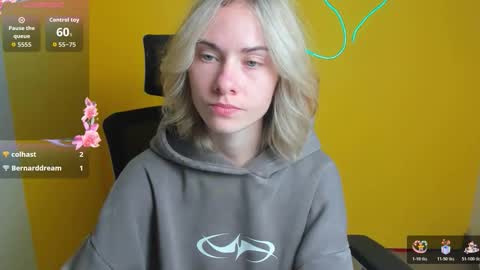 Emmi online show from 10/22/25, 05:52