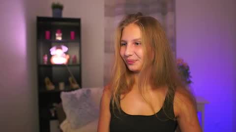 Emmie online show from 11/20/25, 02:17