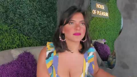 Snapshot of emmiily_z chatting on 02/12/25, 07:56 Emmiily online show from 02/12/25, 07:56