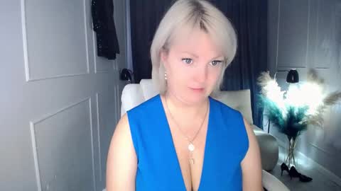 emmmam online show from 10/14/25, 08:04