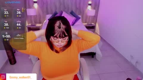 Emmy Walker online show from 10/10/25, 11:09