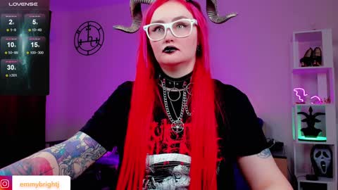 Emmy Bright     50  online show from 01/10/25, 09:13