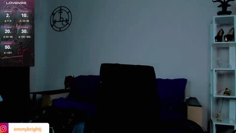 Emmy Bright     50  online show from 01/30/25, 03:11