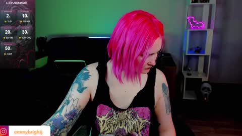 Emmy Bright     50  online show from 02/03/25, 12:47