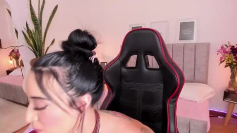 Emmy Evans  online show from 02/18/25, 07:52