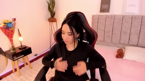 Emmy Evans  online show from 03/10/25, 10:34