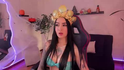 Emmy Evans  online show from 10/01/25, 07:53