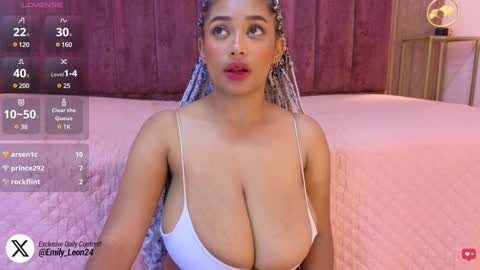 Snapshot of emy_leon chatting on 01/09/25, 10:41 Emy online show from 01/09/25, 10:41