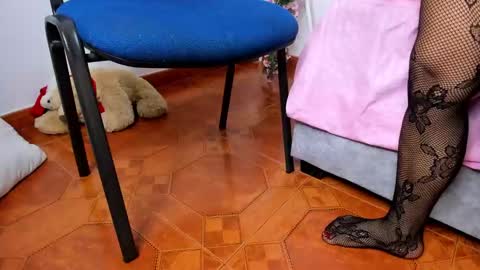 Emy online show from 12/30/24, 04:08