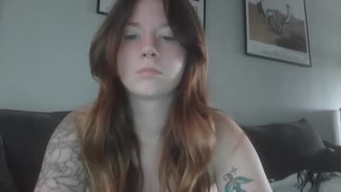 Snapshot of endlesslyevie chatting on 10/06/25, 09:34 endlessly evie online show from 10/06/25, 09:34