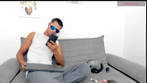 Snapshot of enrique_villa23 chatting on 01/05/25, 03:45 enrique online show from 01/05/25, 03:45