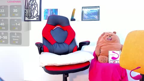 Snapshot of enrique_villa23 chatting on 01/09/25, 05:33 enrique online show from 01/09/25, 05:33