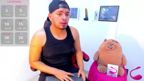 Snapshot of enrique_villa23 chatting on 01/10/25, 04:09 enrique online show from 01/10/25, 04:09