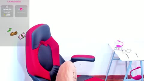 Snapshot of enrique_villa23 chatting on 02/06/25, 05:09 enrique online show from 02/06/25, 05:09